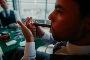 德州牛仔下注尺度怎么选？三个核心原则帮你稳步提升