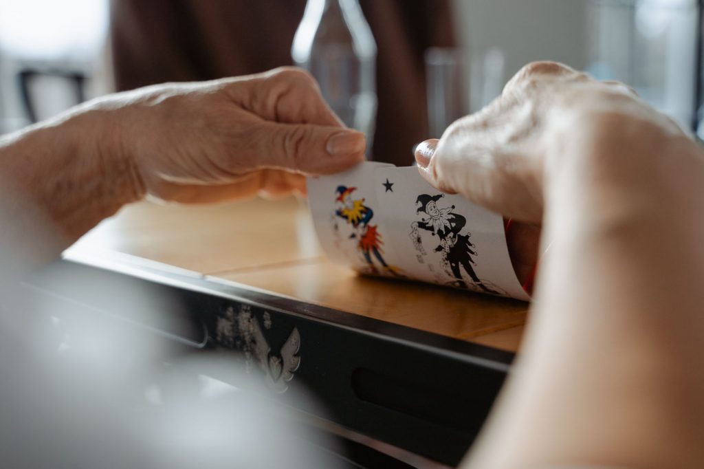 德州牛仔短码怎么打？提升三招让打法更稳健